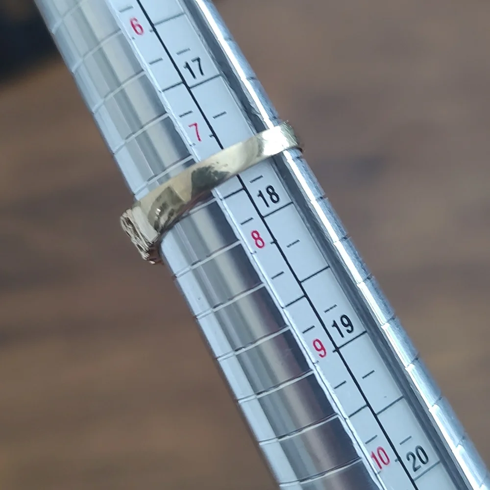I0k Solid  Yellow Gold diamond ring - Picture 5 of 9